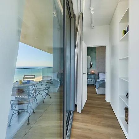 Wave Resort - Top Floor Penthouse - Sea View Apartman *