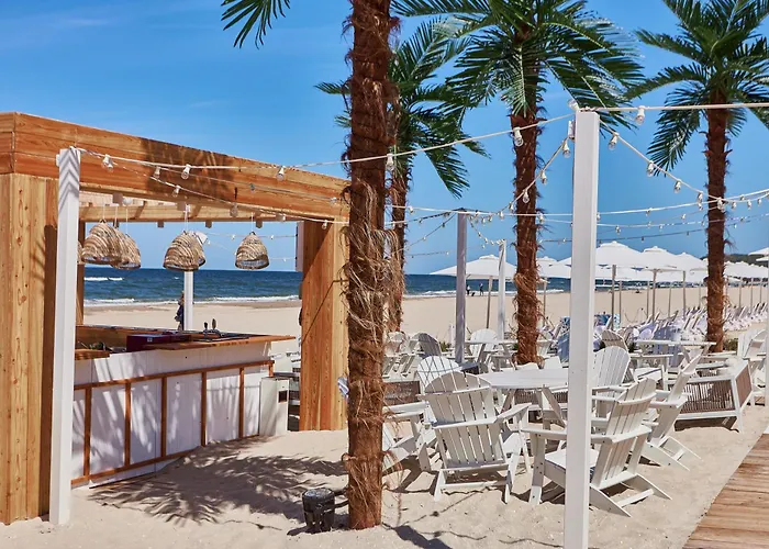 Wave Resort - Top Floor Penthouse - Sea View