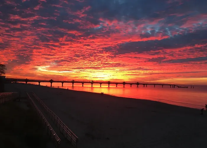 Wave Resort - Top Floor Penthouse - Sea View Apartman *